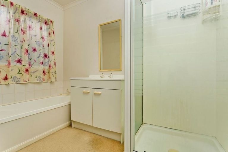 Photo of property in 2/80 Bentley Avenue, Glenfield, Auckland, 0629