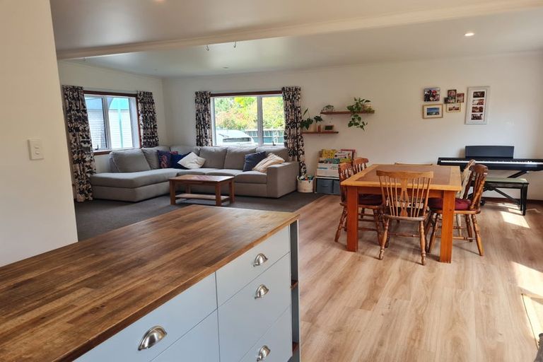 Photo of property in 317 Clifton Road, Te Awanga, 4102