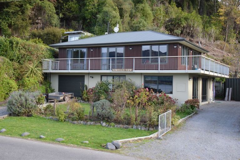 Photo of property in 832 Wainui Main Road, Wainui, Akaroa, 7582
