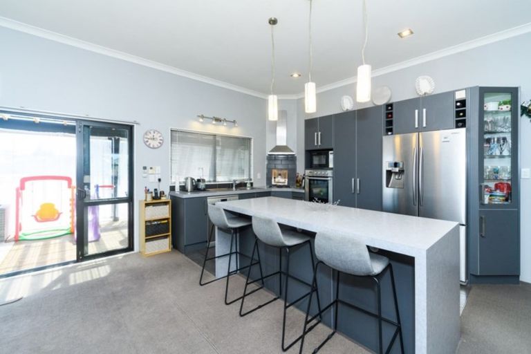 Photo of property in 61 Peter Hall Drive, Kelvin Grove, Palmerston North, 4414