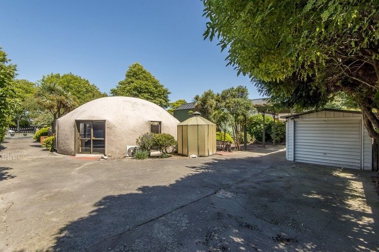 Photo of property in 254 Memorial Avenue, Burnside, Christchurch, 8053