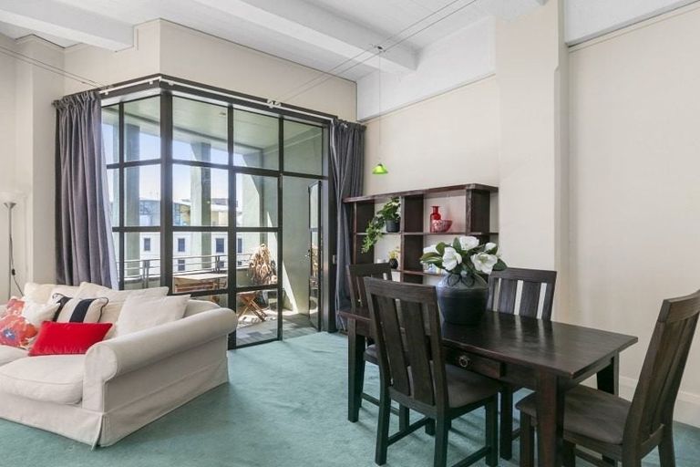Photo of property in Dominion Apartments, 11/80 Victoria Street, Wellington Central, Wellington, 6011