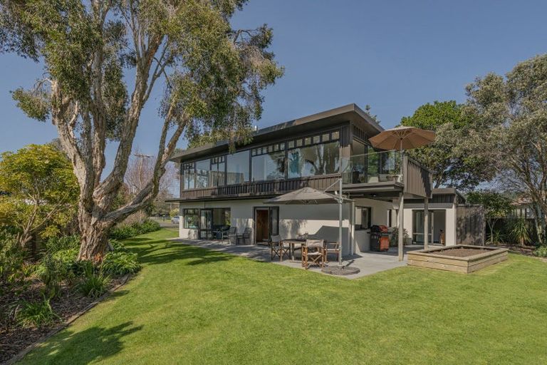 Photo of property in 6 Endeavour Place, Cooks Beach, Whitianga, 3591