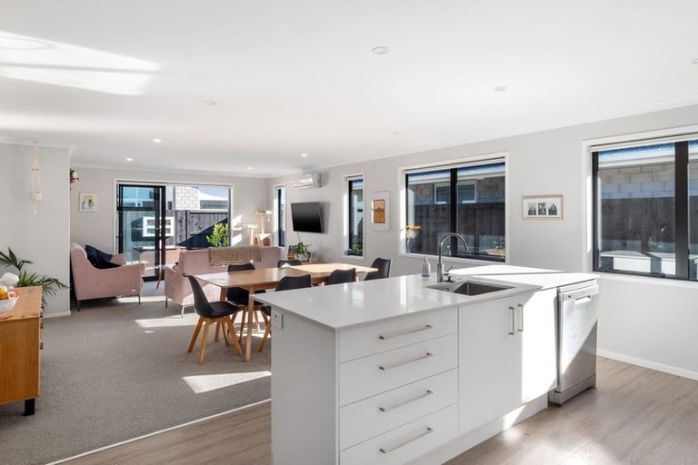 Photo of property in 3 Tamapahore Boulevard, Papamoa Beach, Papamoa, 3118