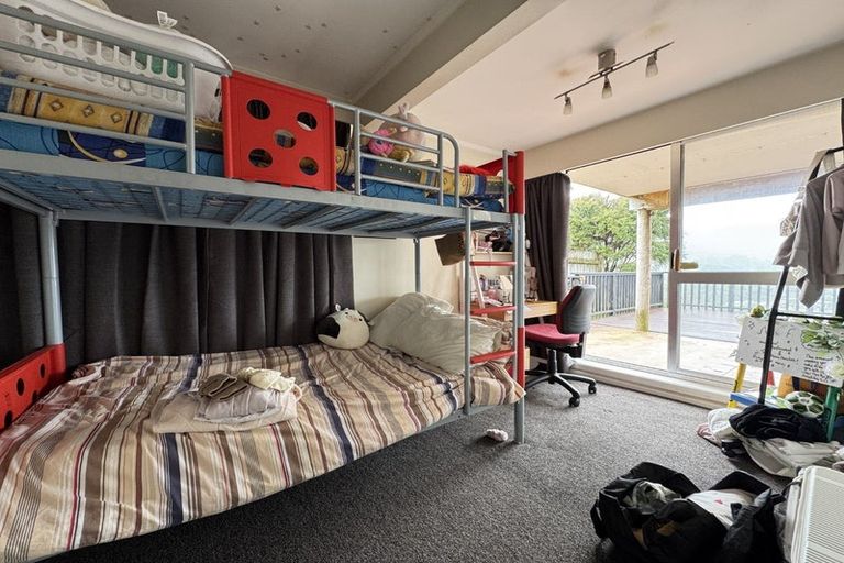 Photo of property in 129 Holborn Drive, Stokes Valley, Lower Hutt, 5019