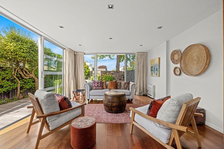 Photo of property in 9 Poynder Avenue, Merivale, Christchurch, 8014