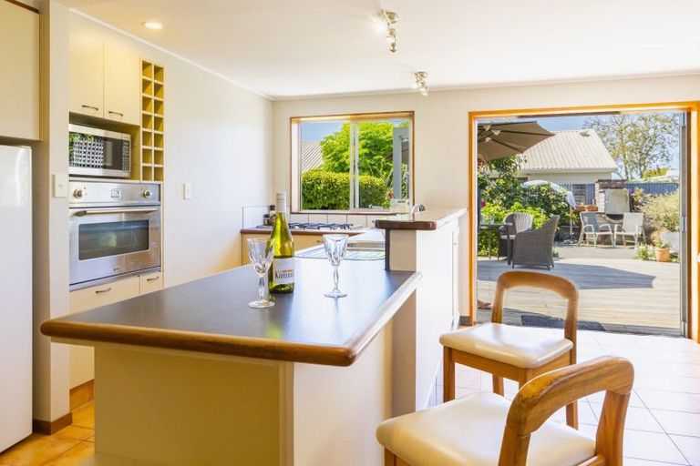 Photo of property in 15 Spriggs Crescent, Greenmeadows, Napier, 4112