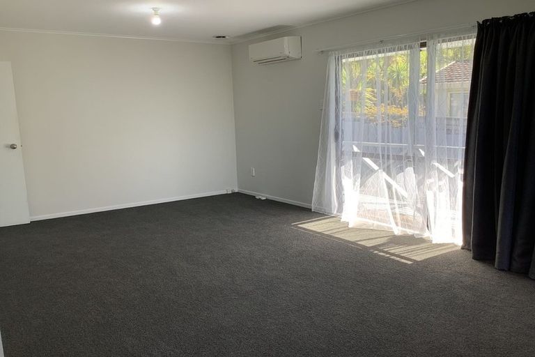 Photo of property in 7 Whitechapel Grove, Stokes Valley, Lower Hutt, 5019