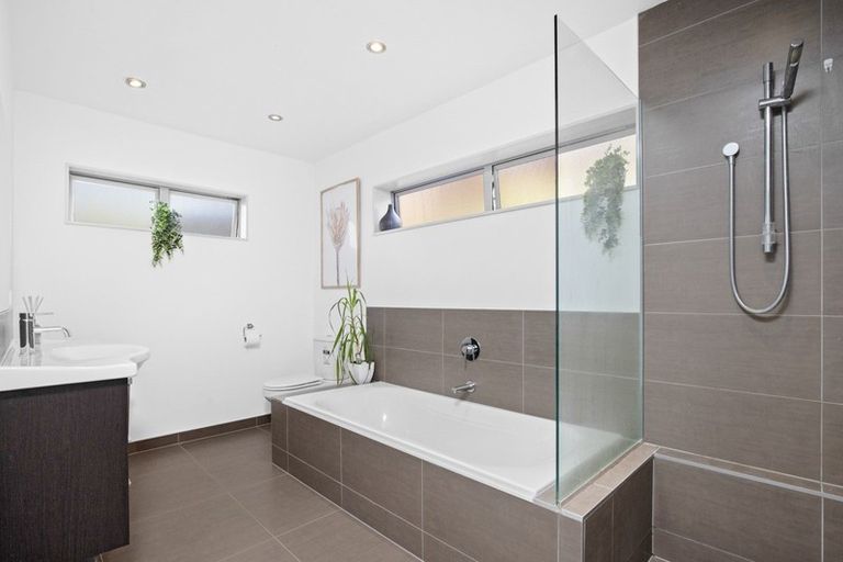 Photo of property in 75 Kitchener Road, Pukekohe, 2120