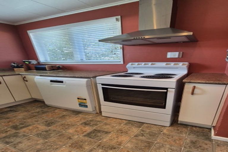 Photo of property in 32 Mohaka Street, Wainuiomata, Lower Hutt, 5014