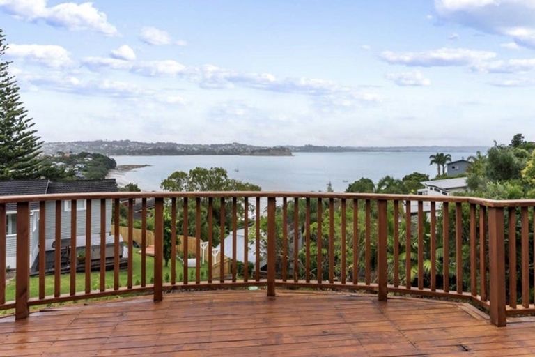 Photo of property in 1104 Whangaparaoa Road, Tindalls Beach, Whangaparaoa, 0930