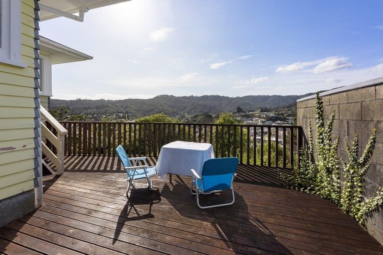 Photo of property in 30 Logie Street, Stokes Valley, Lower Hutt, 5019