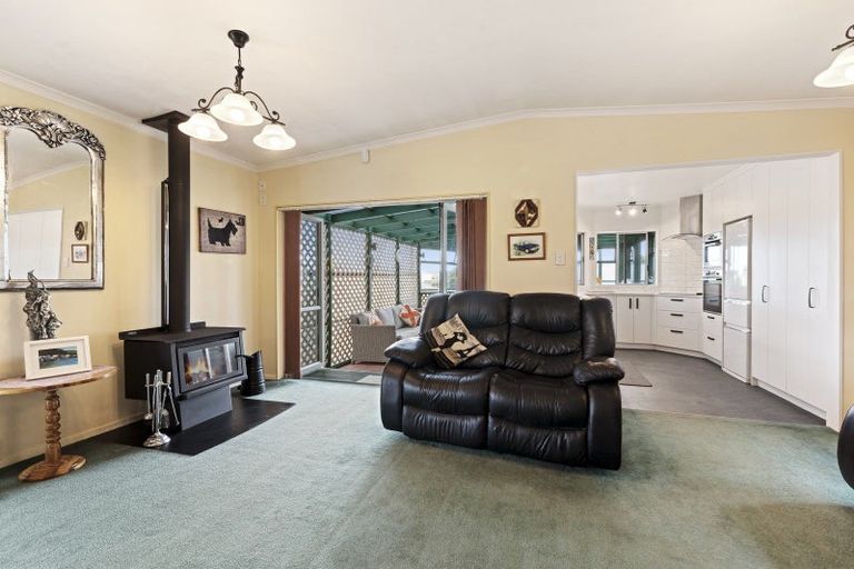 Photo of property in 43 Shortt Street, Foxton Beach, Foxton, 4815