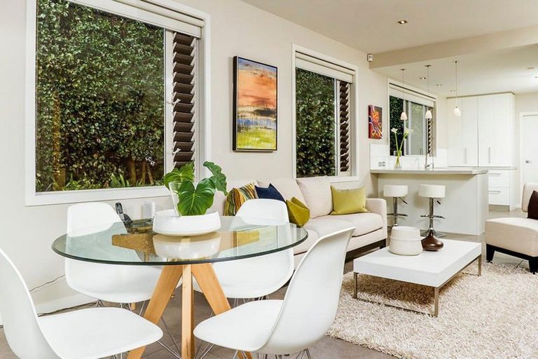 Photo of property in 6 Brighton Terrace, Murrays Bay, Auckland, 0630