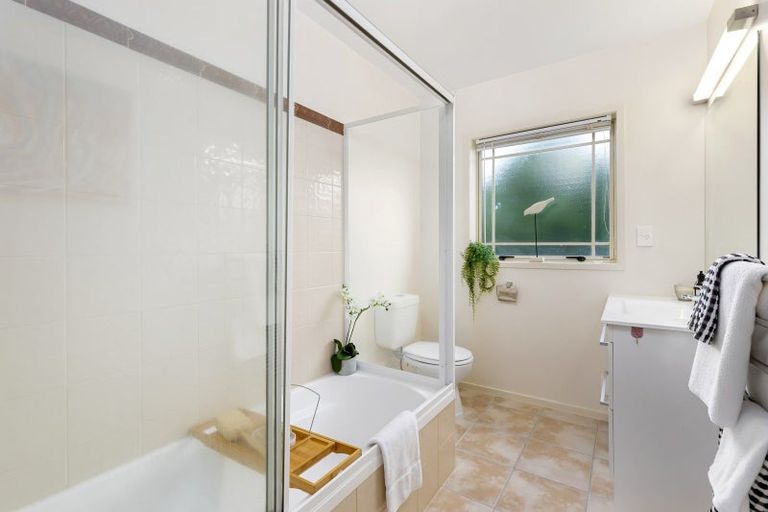 Photo of property in 145f Hobsonville Road, West Harbour, Auckland, 0618