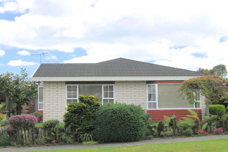 Photo of property in 1/30 Harvey Street, Waipahihi, Taupo, 3330