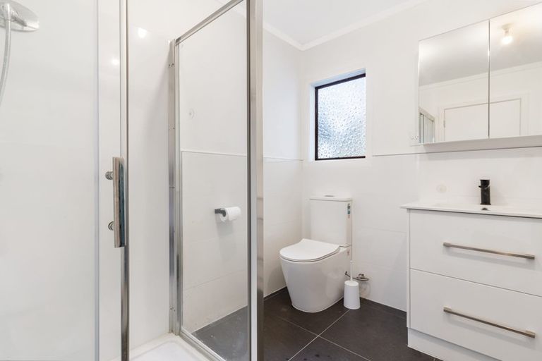 Photo of property in 1/11 Ranui Station Road, Ranui, Auckland, 0612