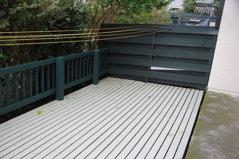 Photo of property in 2/219 Grant Road, Thorndon, Wellington, 6011