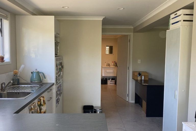 Photo of property in 52 Stillwater Crescent, Stillwater, Silverdale, 0993