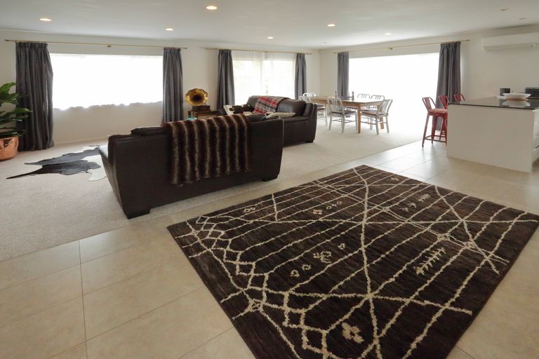 Photo of property in 9 Wawatai Drive, Karaka, Papakura, 2113