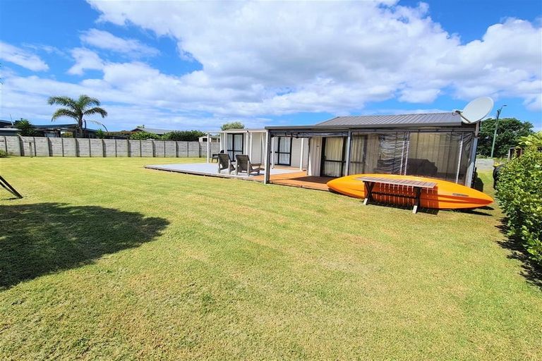 Photo of property in 107 Nikau Close, Matarangi, Whitianga, 3592