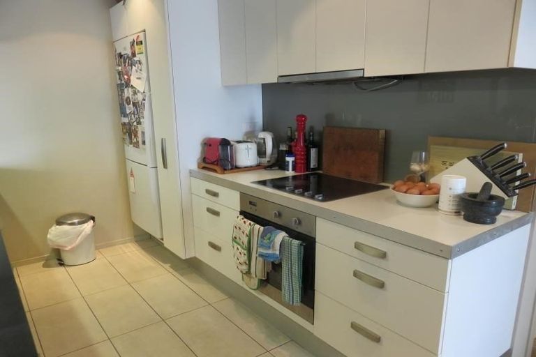 Photo of property in Bellagio Apartments, 8e/39 Taranaki Street, Te Aro, Wellington, 6011