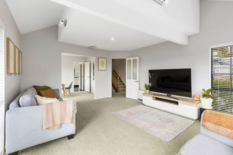 Photo of property in 42 Halladale Road, Papakowhai, Porirua, 5024