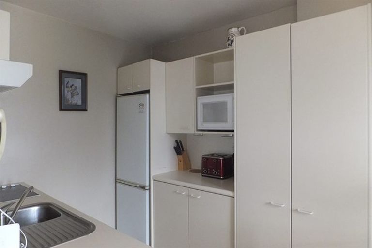 Photo of property in 4/69 Carlton Mill Road, Merivale, Christchurch, 8014