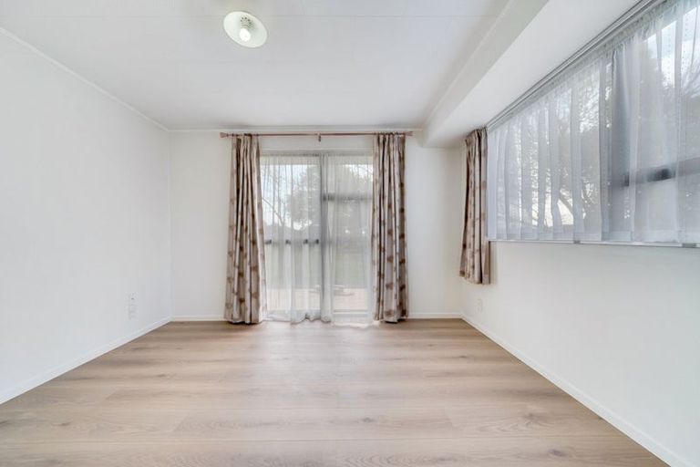 Photo of property in 109 Manuroa Road, Takanini, 2112