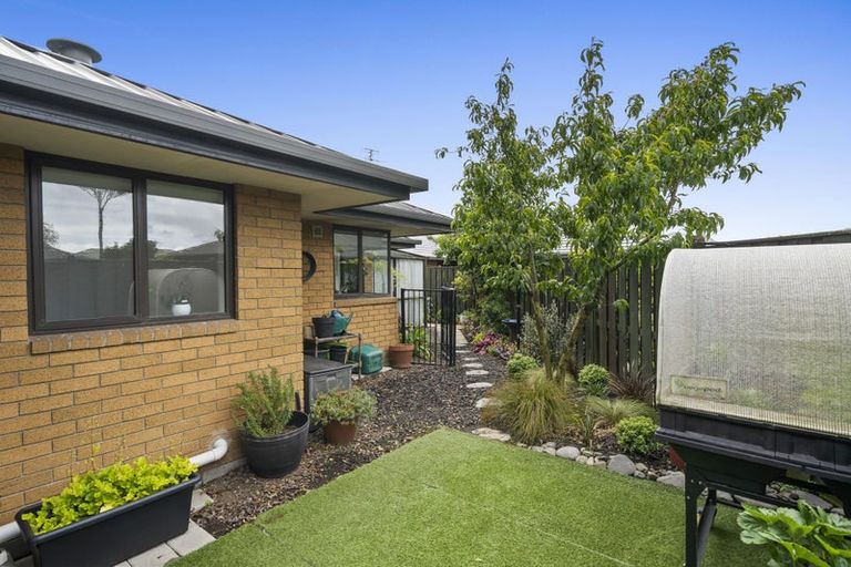 Photo of property in 5 Villa Grove, Ilam, Christchurch, 8041