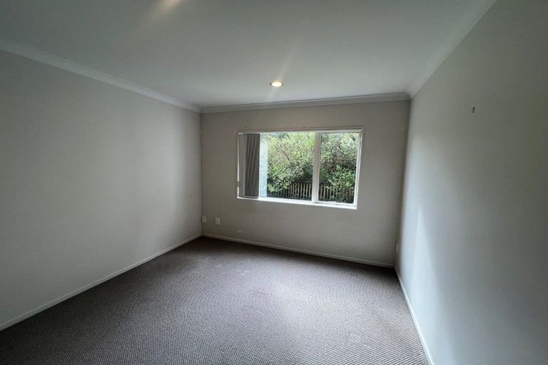 Photo of property in 32 Bur Oak Terrace, Schnapper Rock, Auckland, 0632