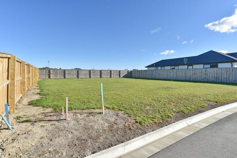Photo of property in 1 Livingstone Place, Rangiora, 7400