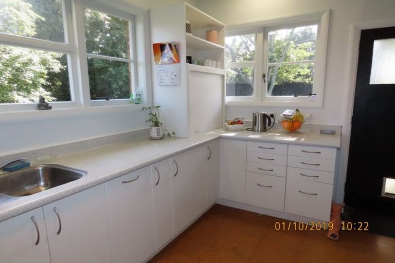 Photo of property in 225 Titirangi Road, Titirangi, Auckland, 0604