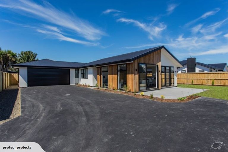 Photo of property in 21 Billington Drive, Halswell, Christchurch, 8025