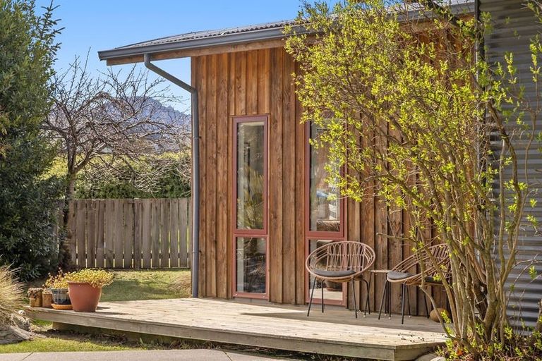 Photo of property in 14 Ragan Lane, Wanaka, 9305