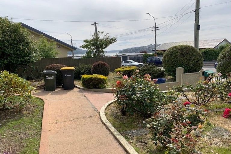 Photo of property in 36 South Road, The Glen, Dunedin, 9011