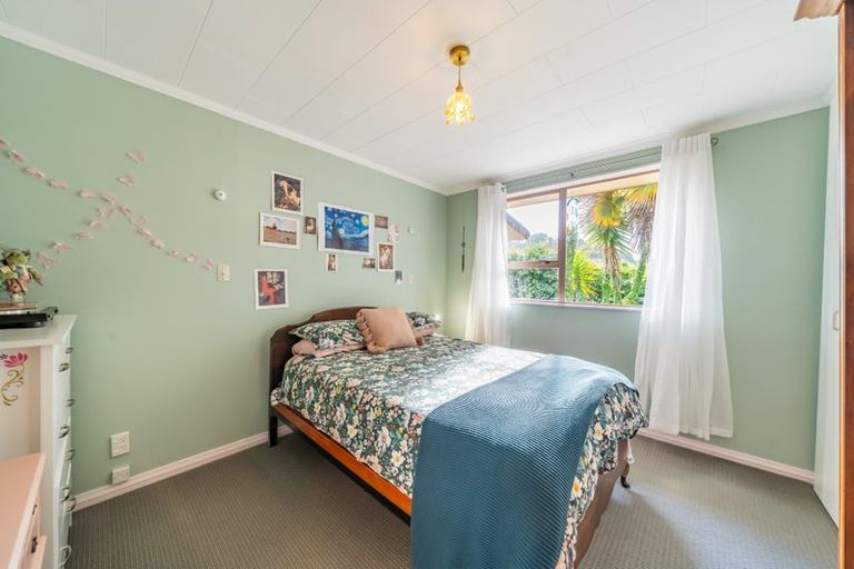 Photo of property in 14b Forest Road, Pinehaven, Upper Hutt, 5019