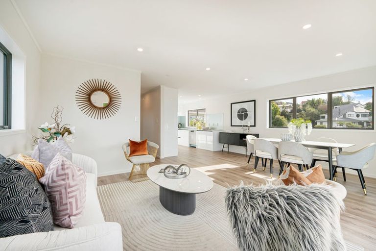 Photo of property in 3/433a East Coast Road, Mairangi Bay, Auckland, 0630