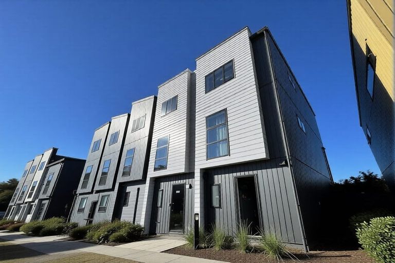 Photo of property in 31 Huntington Drive, Huntington Park, Auckland, 2013