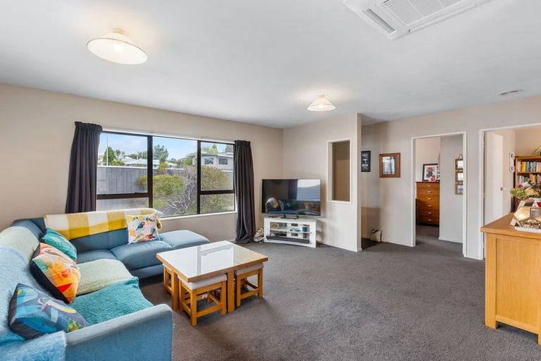 Photo of property in 37 Campbell Avenue, Paraparaumu, 5032