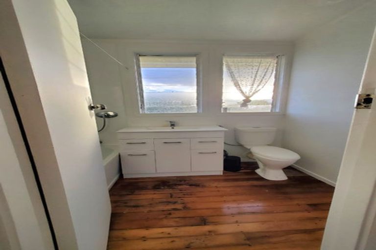 Photo of property in 15 Whiteman Road, Kawakawa, 0210