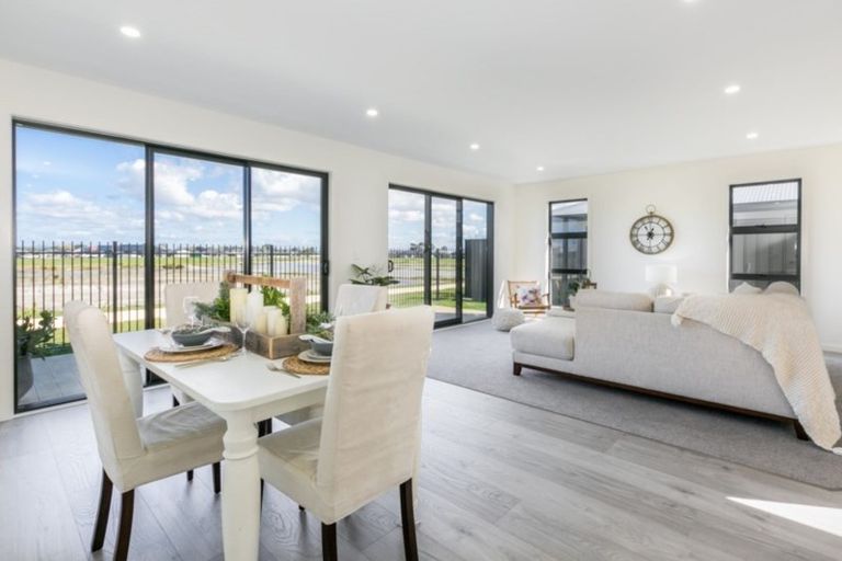 Photo of property in 11 Hurunui Drive, Te Awa, Napier, 4110