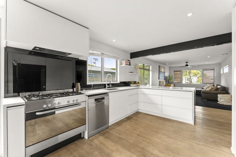 Photo of property in 13a Tui Street, Mount Maunganui, 3116