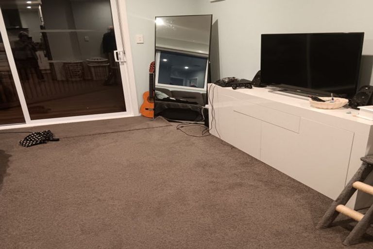 Photo of property in 19 Radiata Grove, Brown Owl, Upper Hutt, 5018