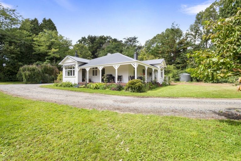 Photo of property in 1 Takapari Road, Pohangina, Ashhurst, 4884