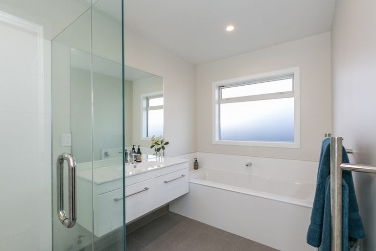 Photo of property in 18 Drovers Way, Frimley, Hastings, 4120