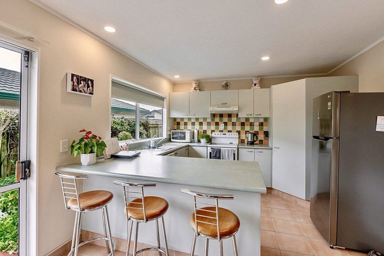 Photo of property in 4g Cedar Drive, Paraparaumu Beach, Paraparaumu, 5032
