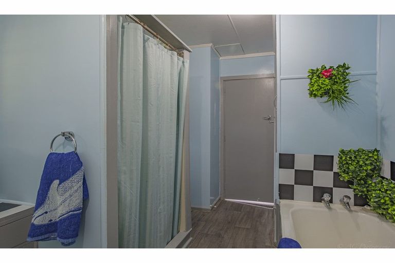 Photo of property in 16 Neal Street, Temuka, 7920