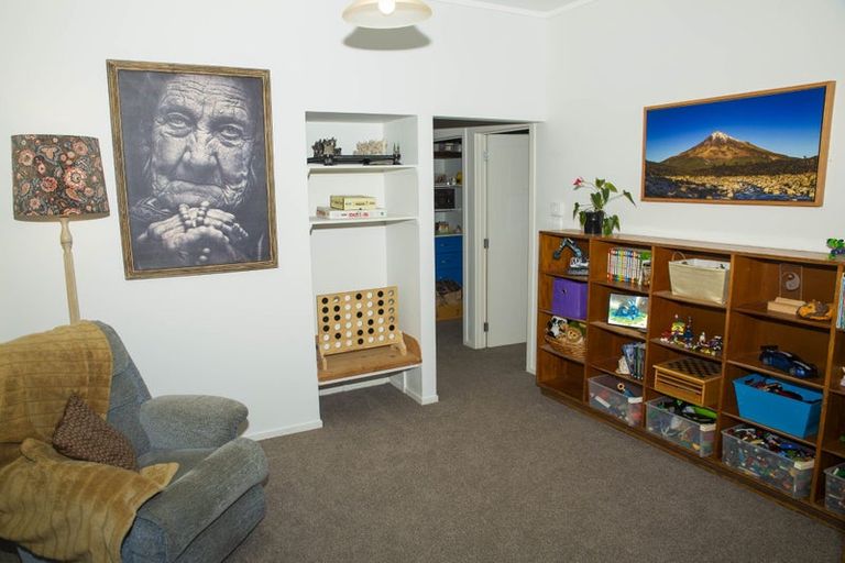 Photo of property in 123b Colombo Road, Waiuku, 2123