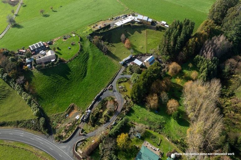 Photo of property in 240 Te Pahu Road, Te Pahu, 3285